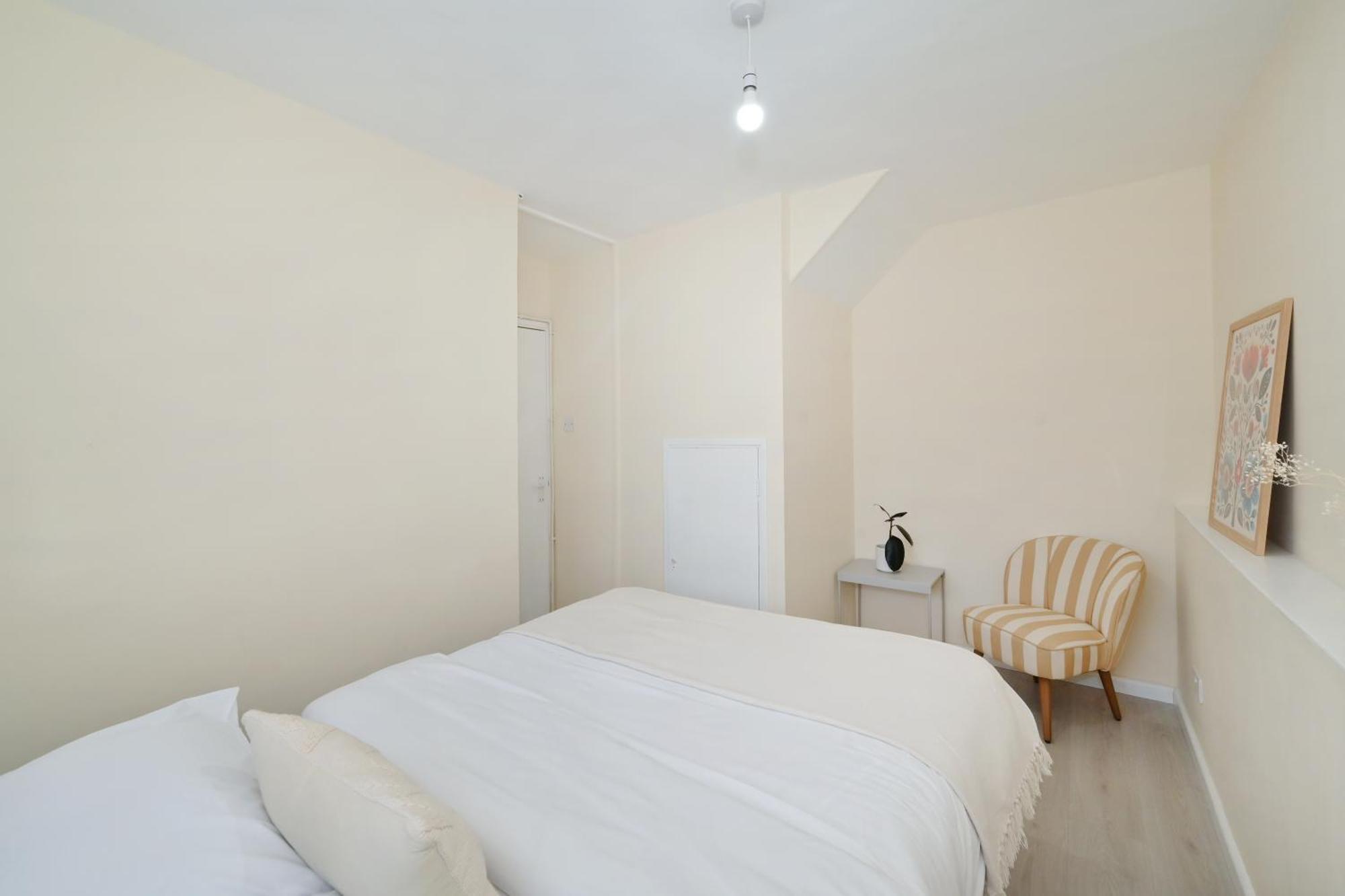 Apartamento Spacious 5 Bedroom 3 Mins Walk From Mile End