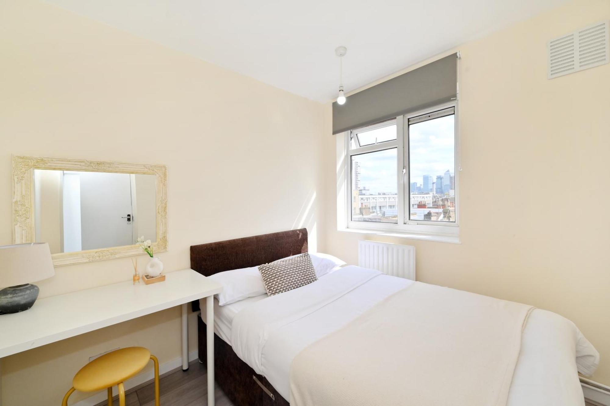 Spacious 5 Bedroom 3 Mins Walk From Mile End Apartamento