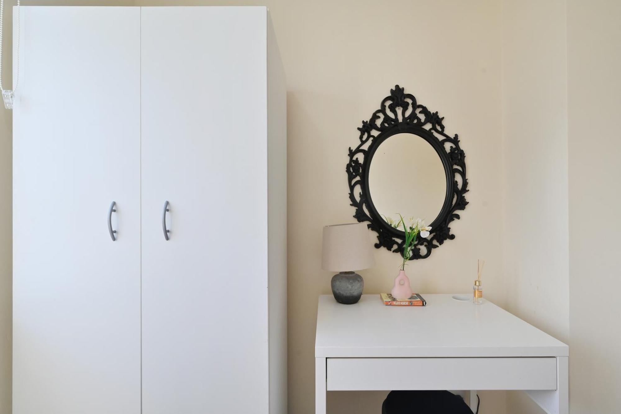 Apartamento Spacious 5 Bedroom 3 Mins Walk From Mile End Londres